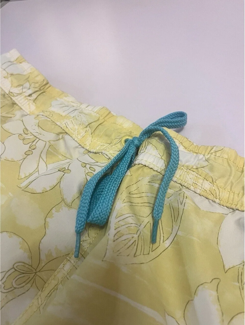 Tommy Bahama Relax Swim Trunks Mens 2XL Yellow Tropical Floral Board Shorts